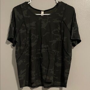 lululemon athletica Black Camo Short Sleeve Tee